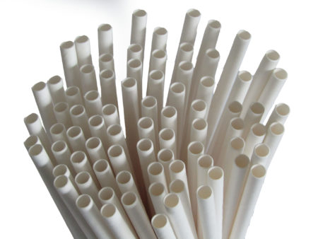 white paper straws bundle